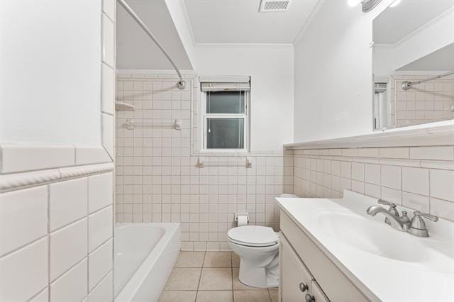 Building Photo - 3042 Newcastle Dr