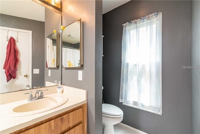 Building Photo - 1907 Coral Tree Ct