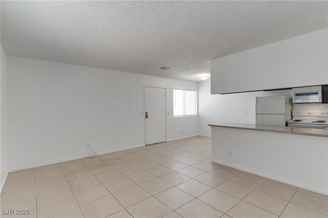 Building Photo - 805 Palo Verde Dr