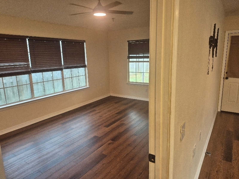 Building Photo - 1108 Sweetbriar St