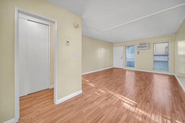 Living Room - 1966 N Beachwood Dr