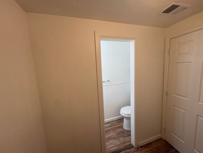 Building Photo - 939 49th Ave Pl