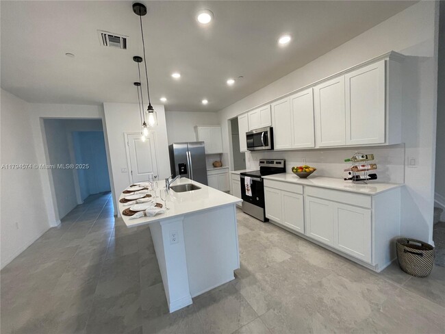 Building Photo - 8366 NW 7th Ct