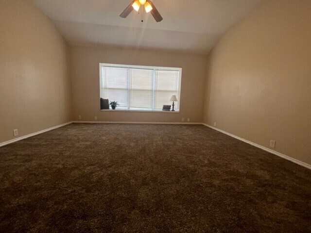 Building Photo - TOTALLY UPDATED & Spacious 4/2/2 in Fort Worth