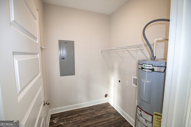 Building Photo - 603 N Kevin Ct