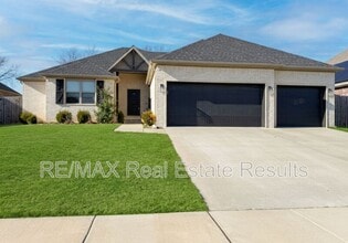 Building Photo - 751 Spicewood Trail