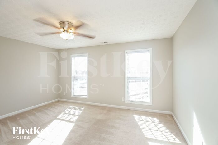 Building Photo - 304 Hickory Creek Ln