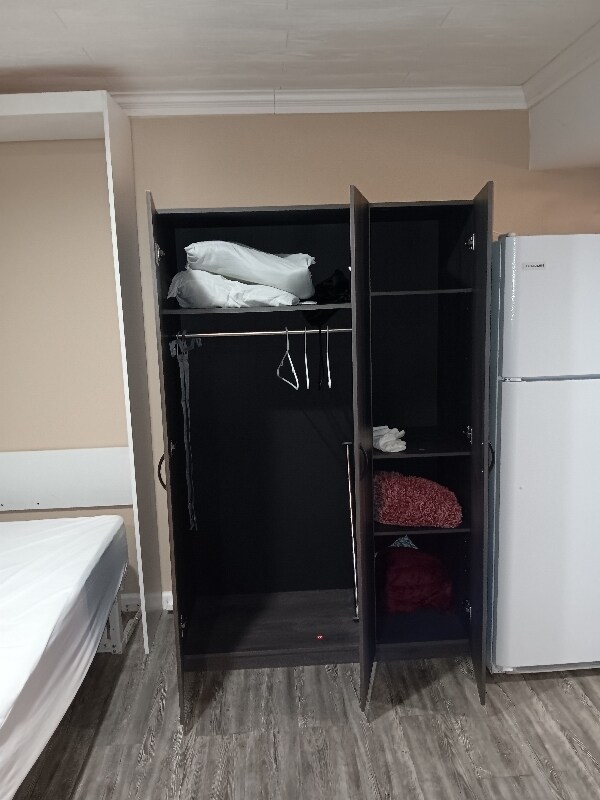 Building Photo - 5824 Pine Lake Dr