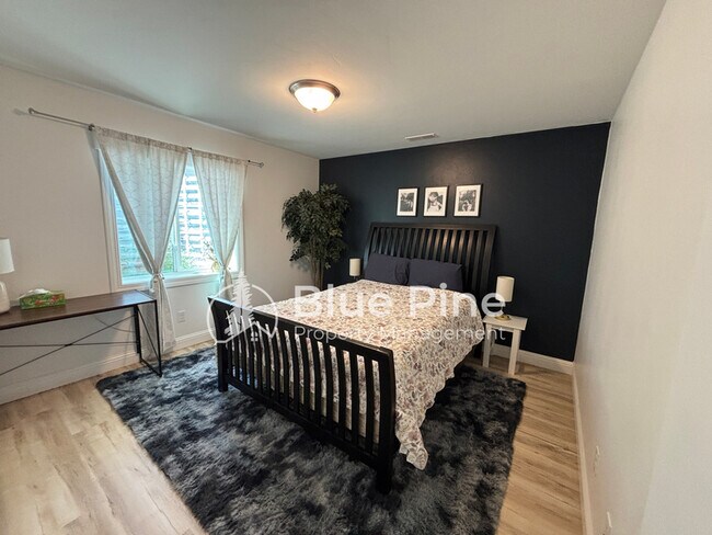Building Photo - 5506 Eaglewood Dr