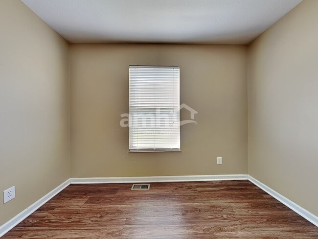 Building Photo - 6401 Sharps Ridge Ct