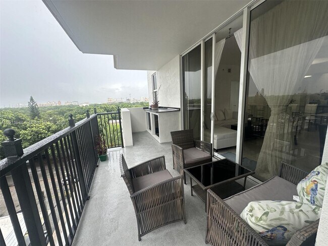 Building Photo - 4100 Salzedo St