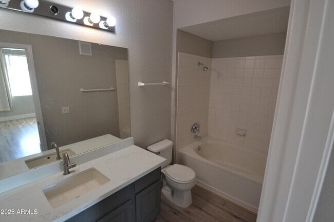 Building Photo - 5401 E Van Buren St