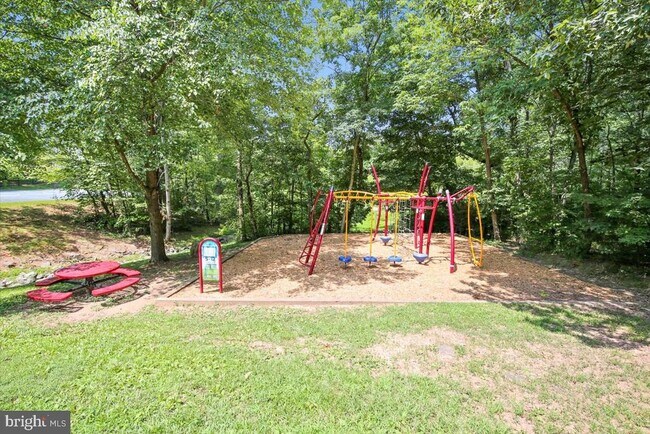 Building Photo - 5834 Waterdale Ct