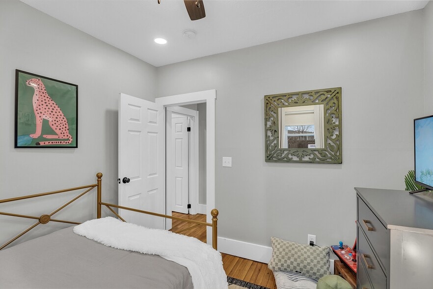 Building Photo - 4 Mc Gregor St