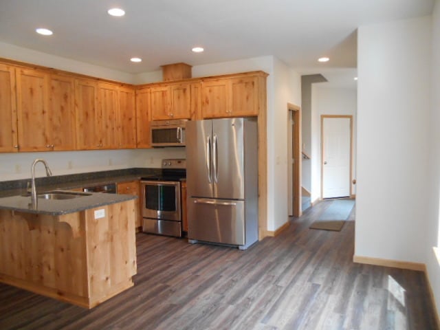 Building Photo - 646 SW Taft St