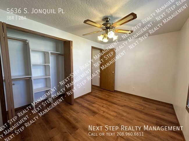 Building Photo - 5636 S Jonquil Pl