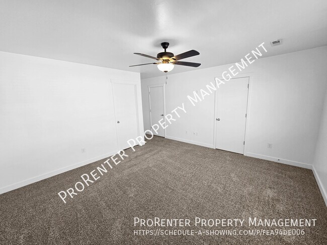 Building Photo - 15171 Gallant Dr