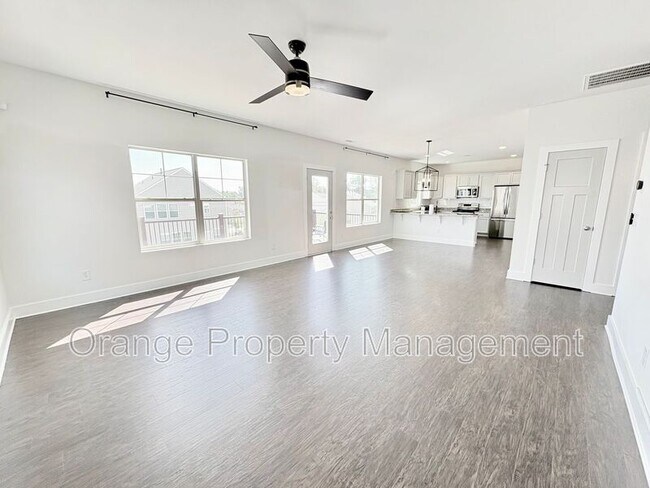 Building Photo - 211 Crooked Cedar Way