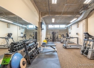 Building Photo - 210 S Desplaines St