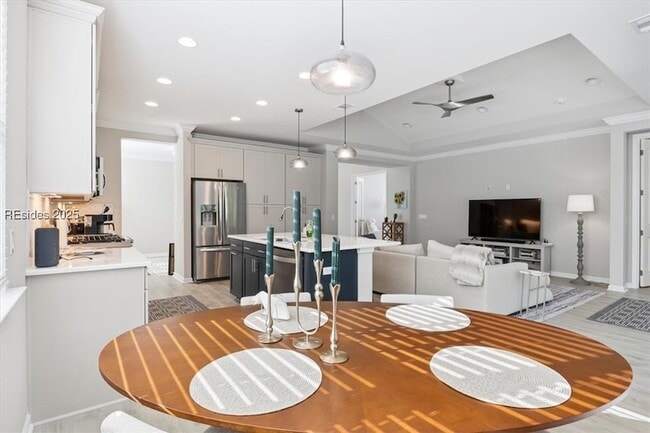 Building Photo - 731 Harborside Dr