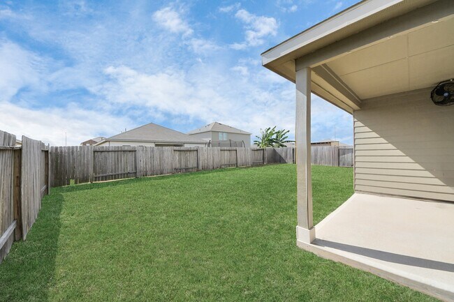 Building Photo - 6306 Highland Trl Dr