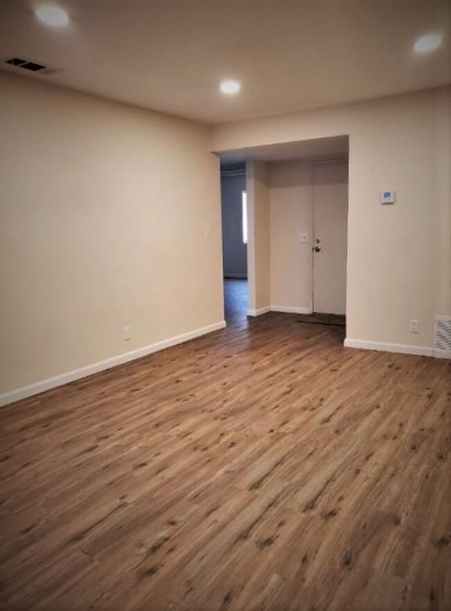 Primary Photo - Price Reduced! Spacious 2 Bed, 2 Bath + Bo...