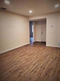 Building Photo - Price Reduced! Spacious 2 Bed, 2 Bath + Bo...