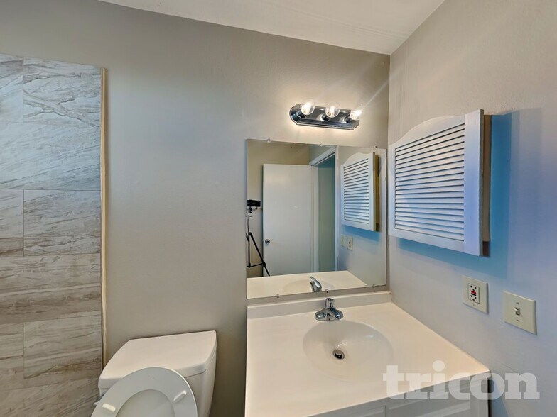 Building Photo - 508 Cedar Grove Dr