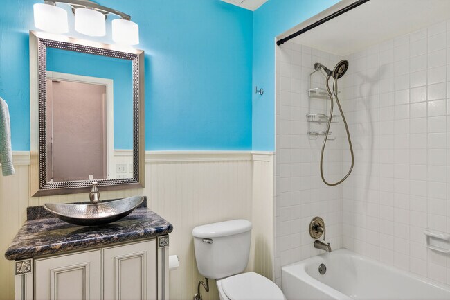 Building Photo - 4604 NW 44th Pl