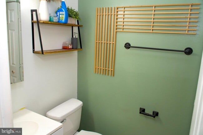 Building Photo - 7710 Merrick Ln