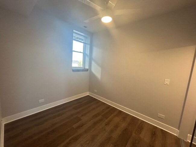 Building Photo - 4411 N Kimball Ave