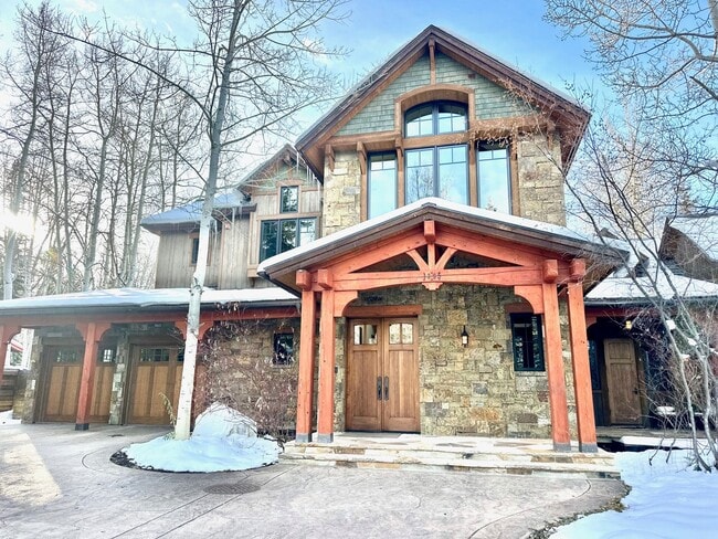 Building Photo - 1395 Snowbunny Ln