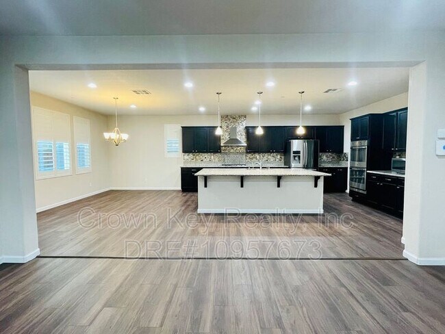 Building Photo - 611 W Strauss Dr