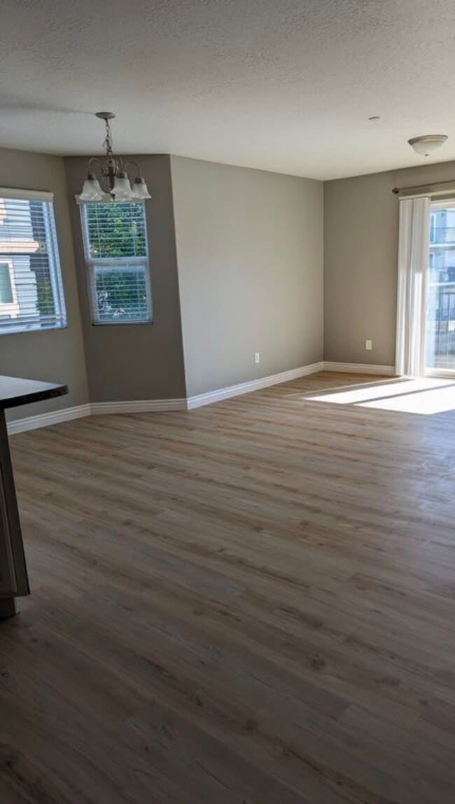Building Photo - 117 Calbourne Ln