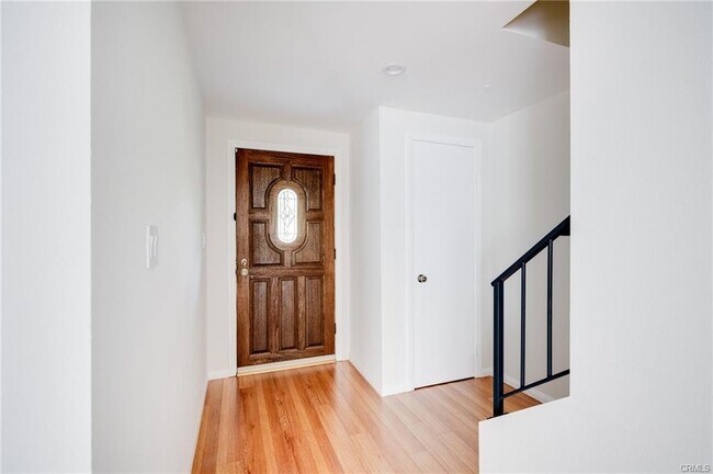 Building Photo - 7727 Vía Napoli