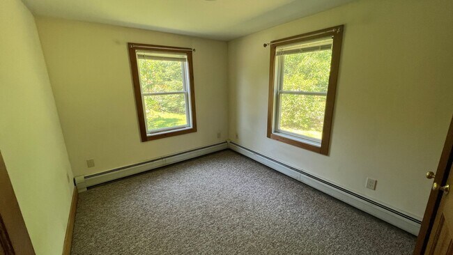 Building Photo - University Student Rental available for th...