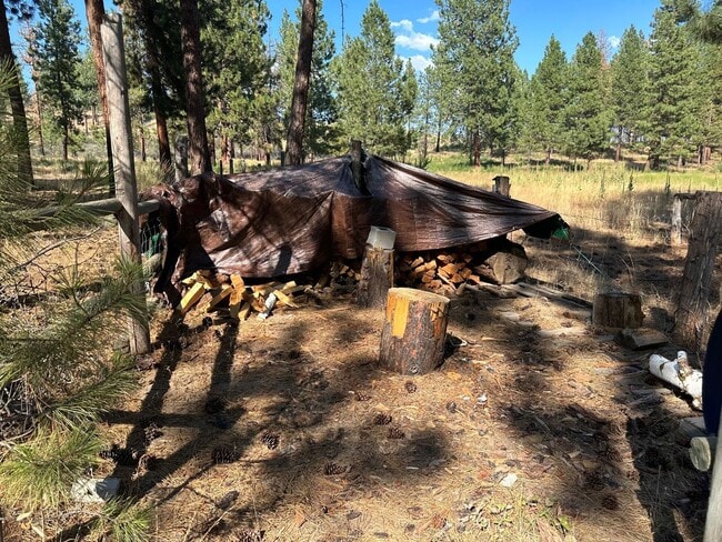 Building Photo - 2659 OR-422