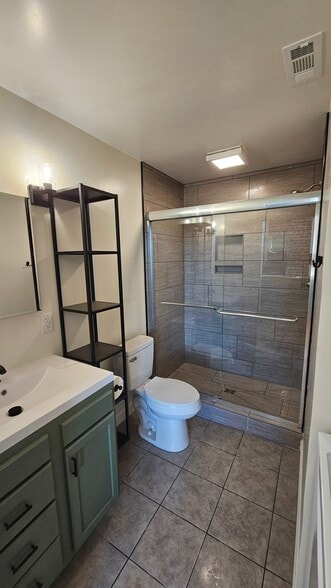 Building Photo - 33 N Main St