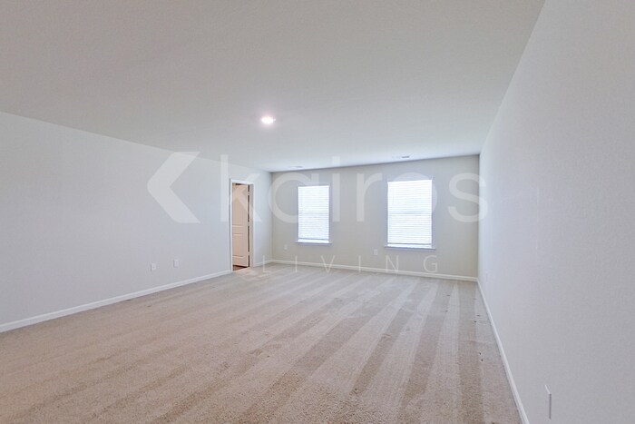 Building Photo - 1067 Pilgrim Ln