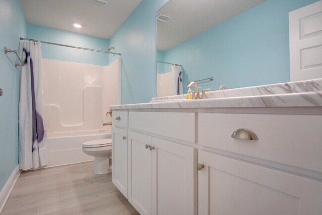 Building Photo - 3BR/2BA New Construction Home in heart of North Pensacola off Creighton Rd.