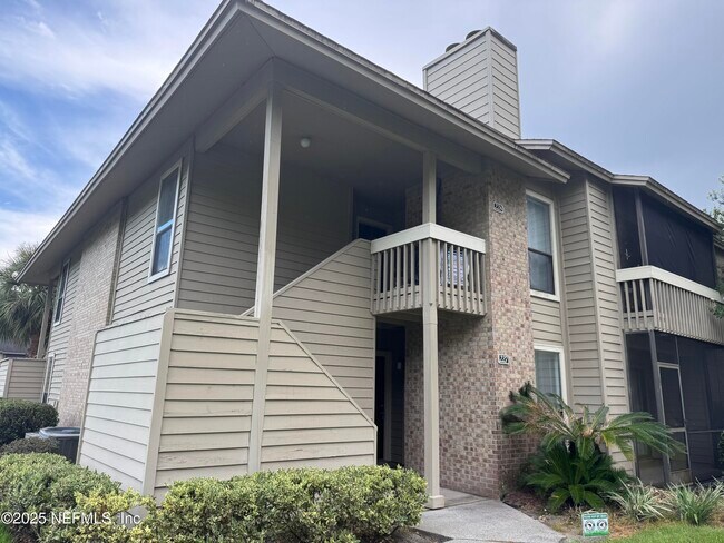 Primary Photo - 10200 Belle Rive Blvd