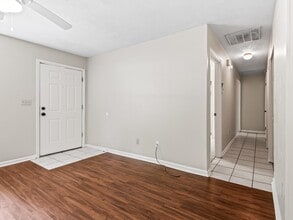 Building Photo - 8760 Minnow Creek Dr