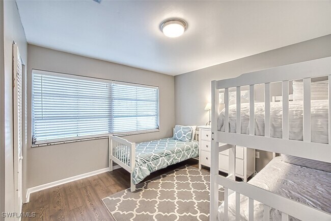 Building Photo - 4459 Flamingo Dr