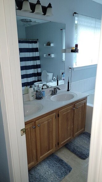 Building Photo - 4505 Crystal Creek Ct