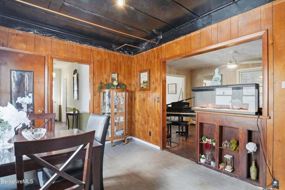 Building Photo - 9 Lincoln St