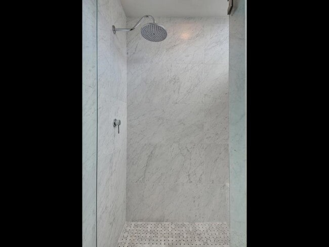 Building Photo - 2205 N Lamar Blvd