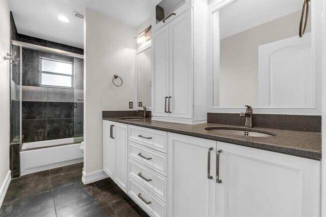 Building Photo - 1333 SW 175th Way