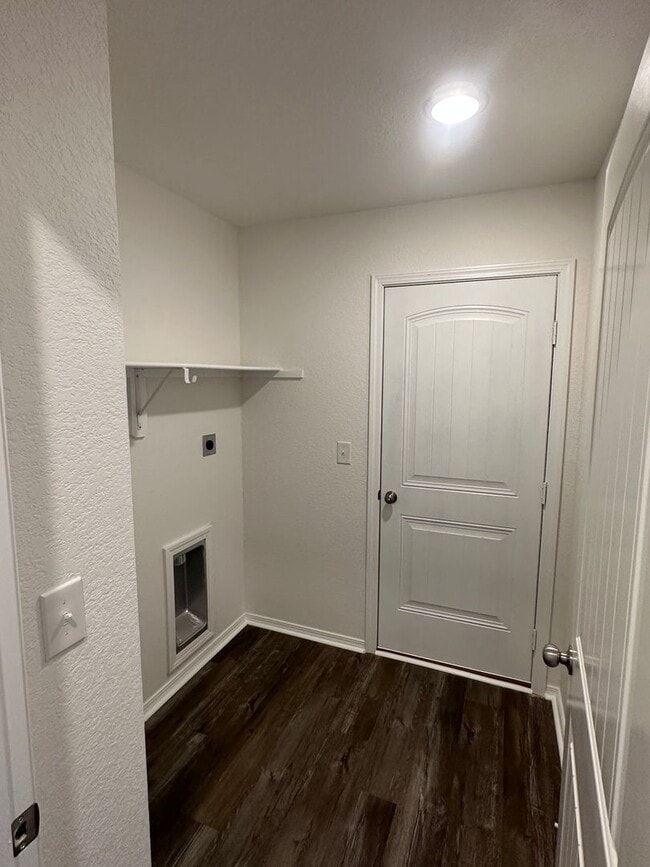 Building Photo - PRE-LEASING — Contemporary 3-Bedroom | 2-Bath Living in Cabot