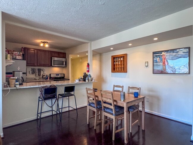 Building Photo - 1440 N St NW