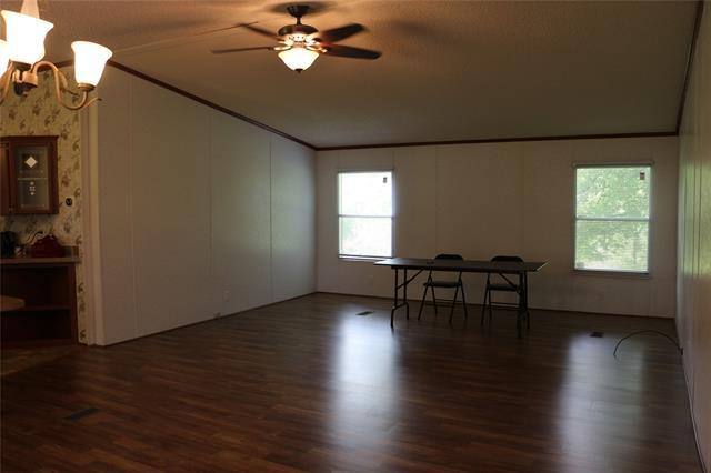 Building Photo - 512 Deer Run